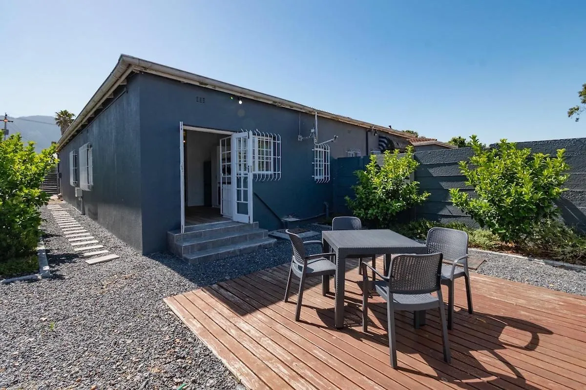 Two Bedroom House In Claremont Kapstadt Ferienhaus